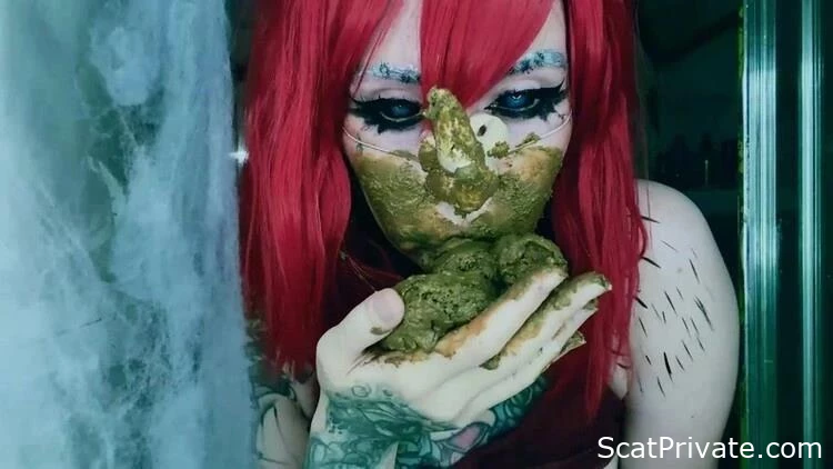 Creature Concealed In Shit - Underground Scat Blowjob Royal