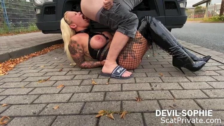 Urban Inhabitant With Shit In Oral Cavity - Devil Sophie